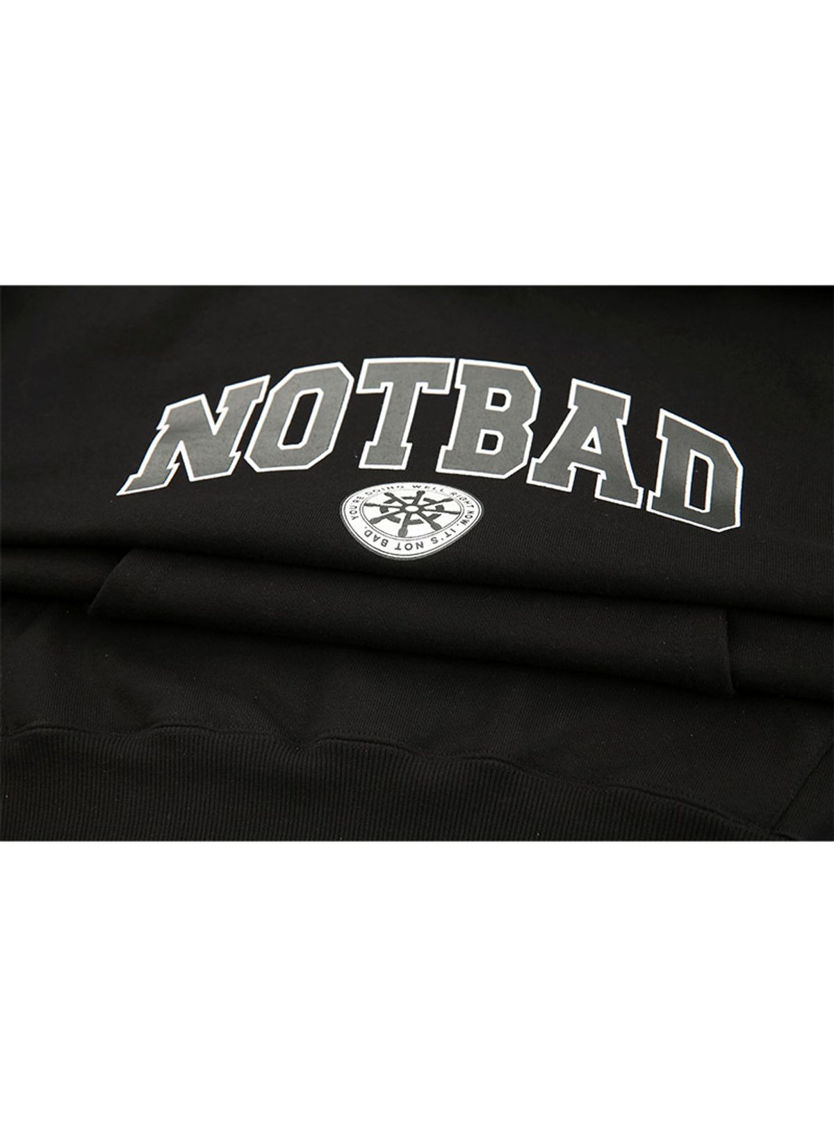 낫배드코리아(NOTBAD KOREA) 라운드 아치 로고 후드 - Black
