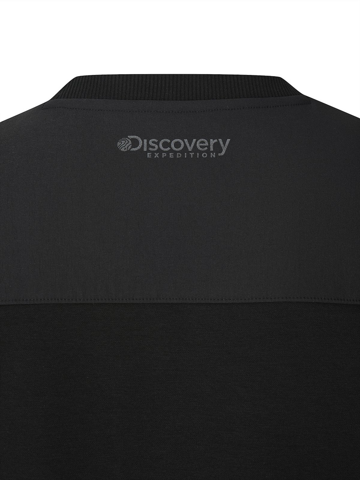 디스커버리 익스페디션(DISCOVERY EXPEDITION) 소로나히트 기모 트레이닝 맨투맨 (BLACK)