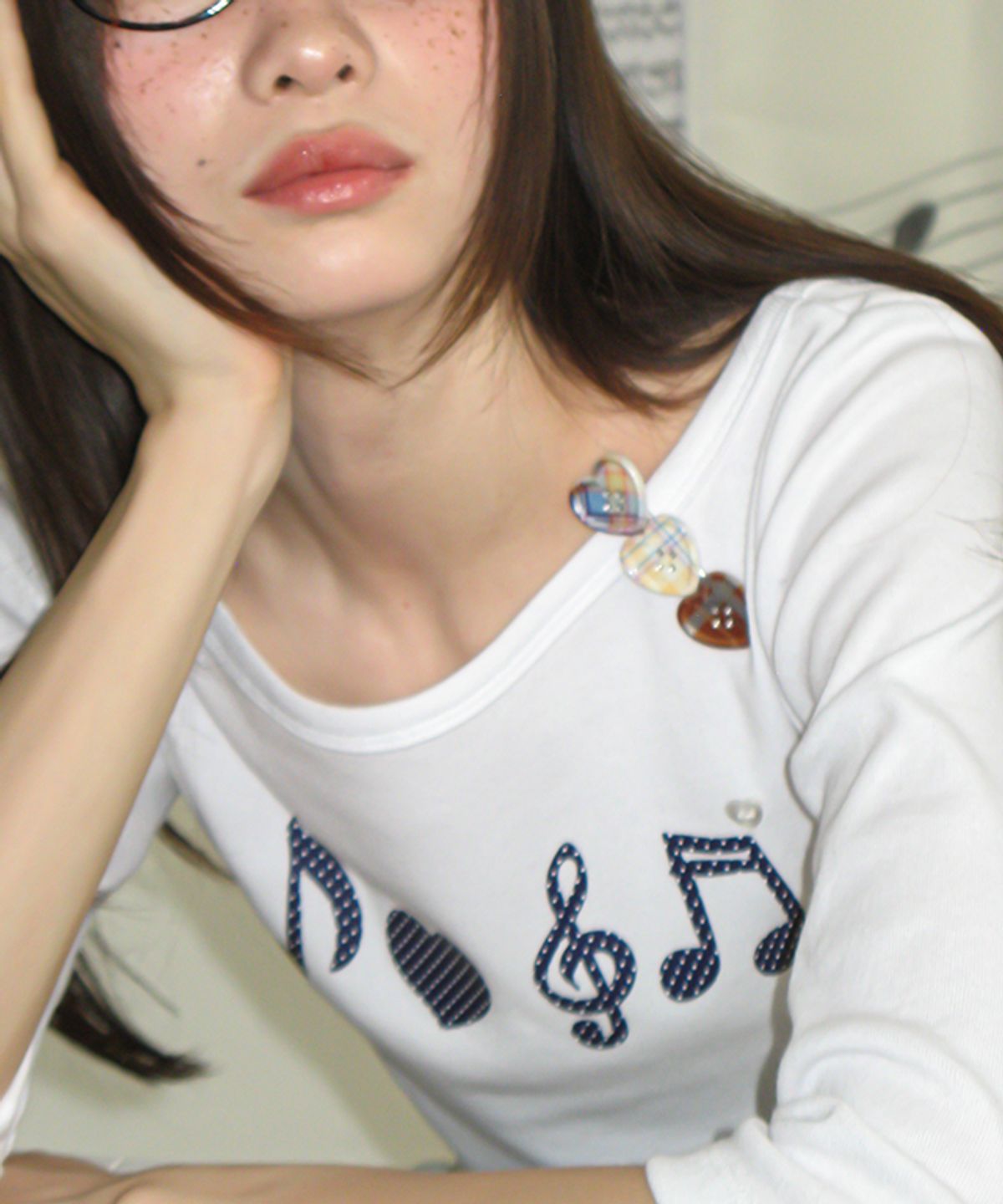 론론(RONRON) HEART MUSIC NOTE SLIM FIT QUARTER SLEEVE WHITE