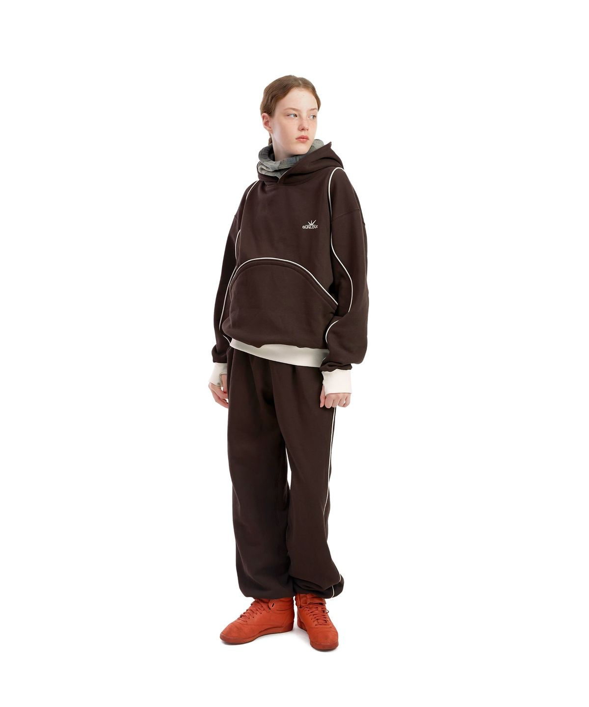 썬러브투어(SUNLOVETOUR) Crescent Brushed Sweatpants Brown