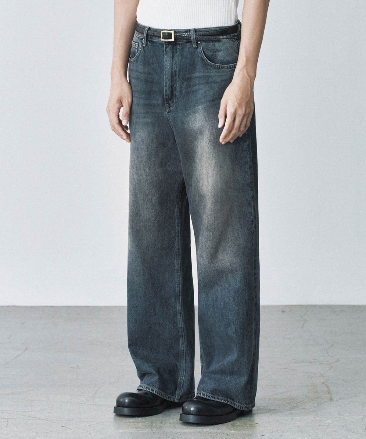 브랜디드(BRANDED) 1770 MUTE JEANS [ESSENTIAL WIDE STRAIGHT]
