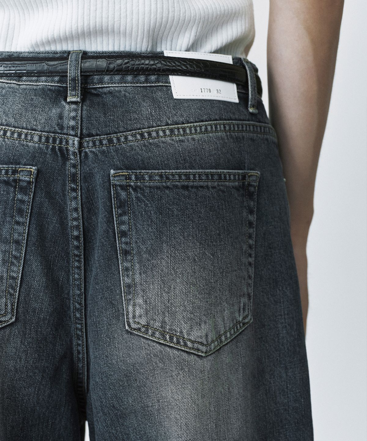 브랜디드(BRANDED) 1770 MUTE JEANS [ESSENTIAL WIDE STRAIGHT]