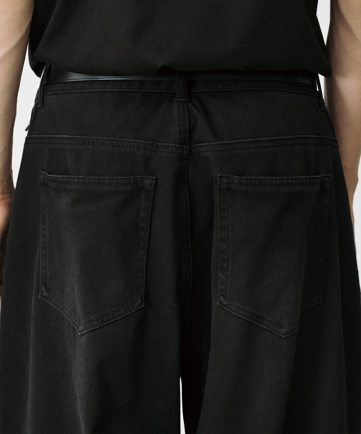 브랜디드(BRANDED) WIDE DENIM SWEAT PANTS [BRUSHED BLACK]