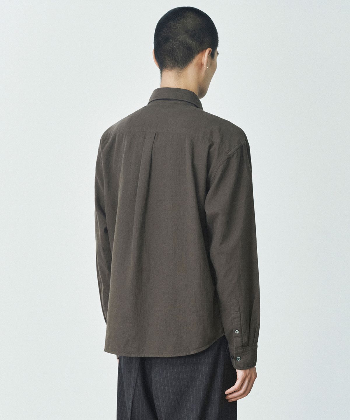 브랜디드(BRANDED) PINTER CROP GAUZE SHIRT [BROWN]