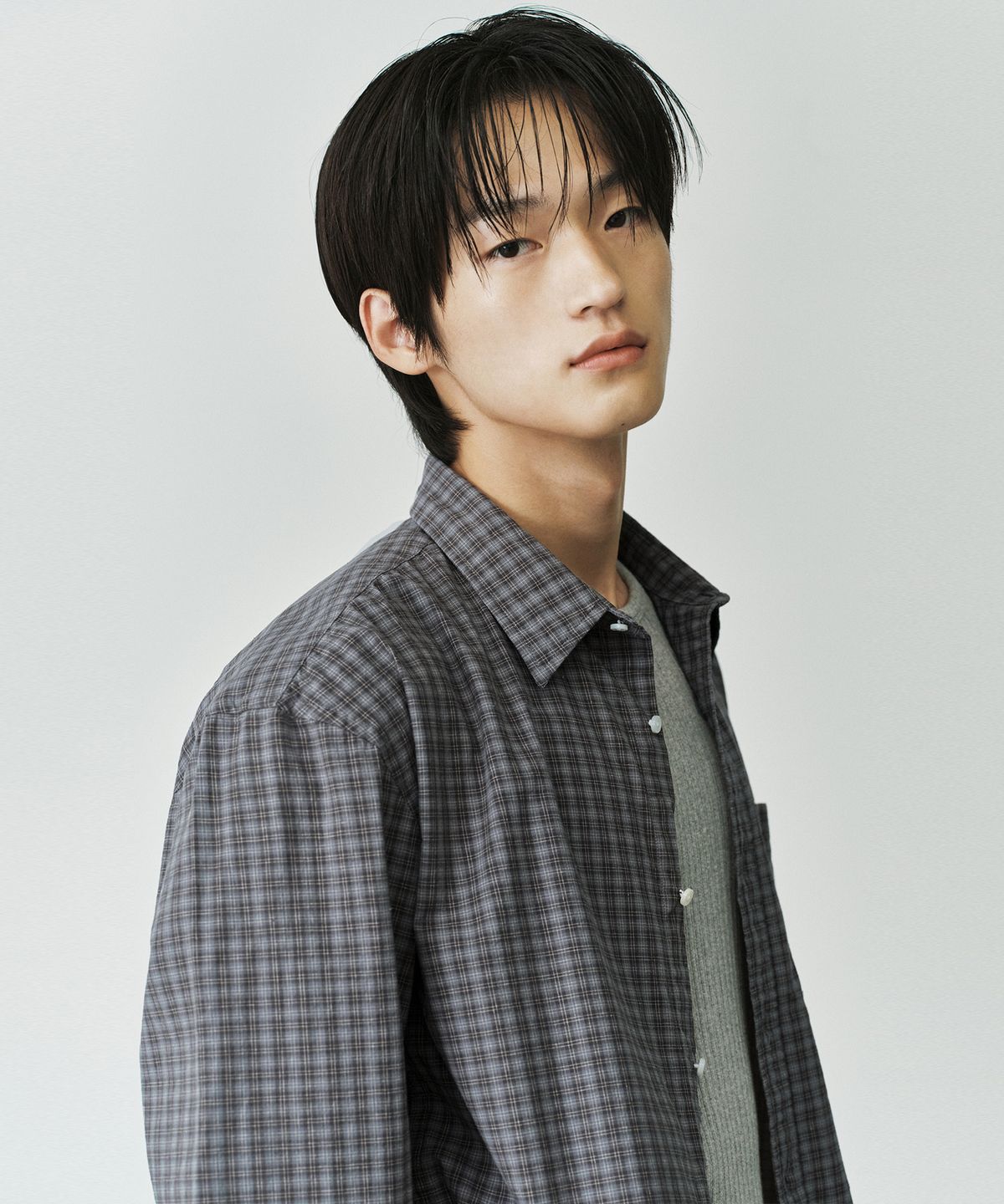 브랜디드(BRANDED) PINTER CROP CHECK SHIRT [GRAY]