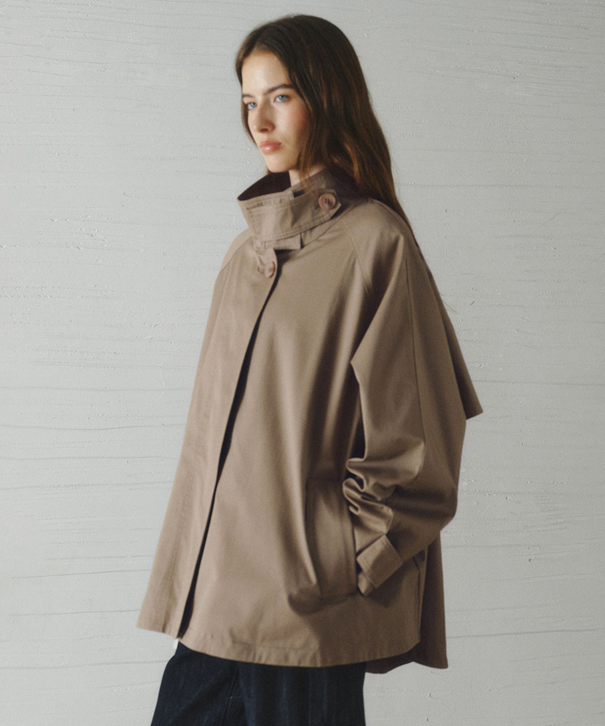 르니나(LENINA) BAYLIN cape trench coat_KHAKI GRAY