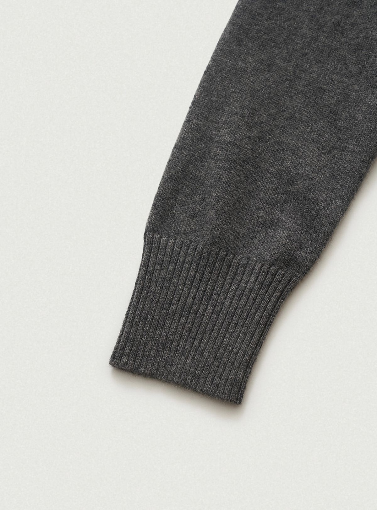 더바넷(THEBARNNET) Penny Cash Knit Cardigan_Charcoal