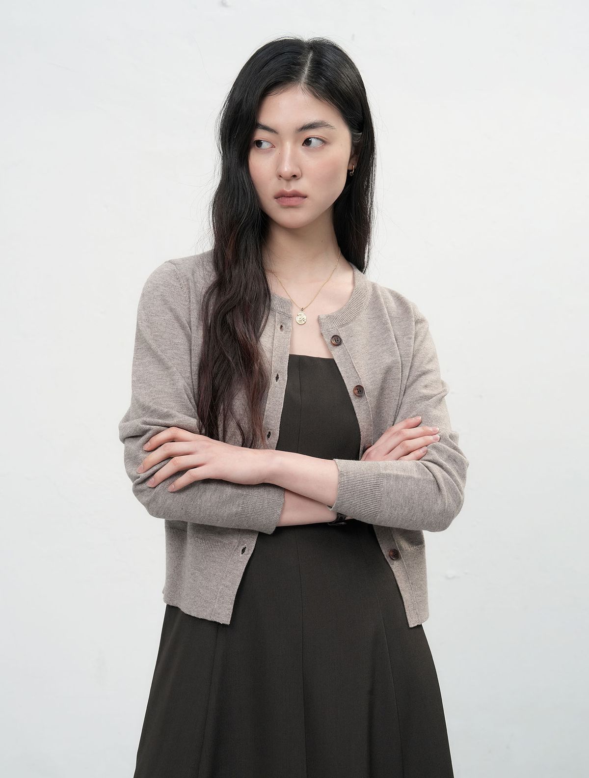 제너럴아이디어(GENERALIDEA) 플레어 슬리브리스 롱 원피스 [BROWN] / WBE3L15504