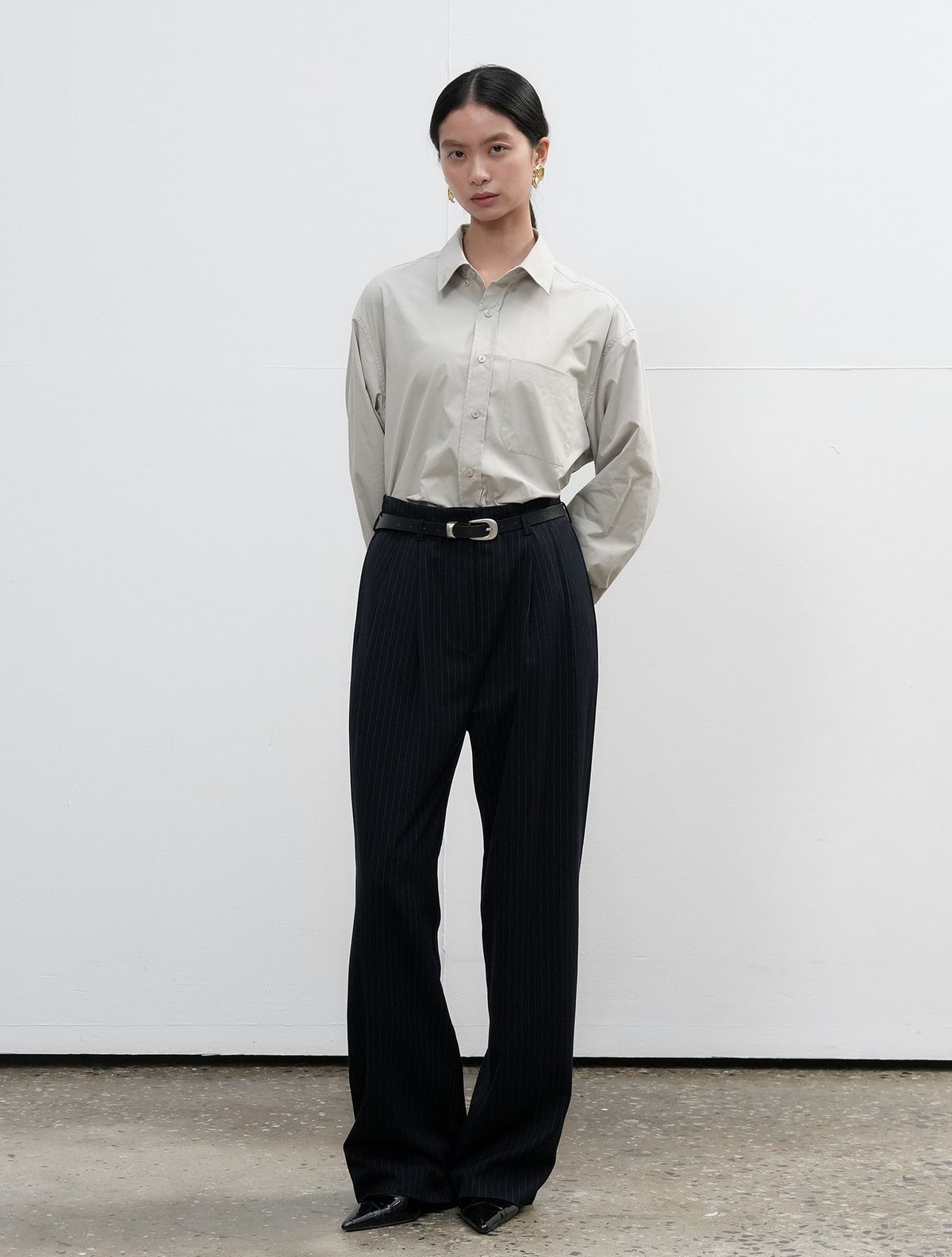 제너럴아이디어(GENERALIDEA) UNISEX 레귤러핏 코튼 셔츠 [GREY] / SBE3U03004