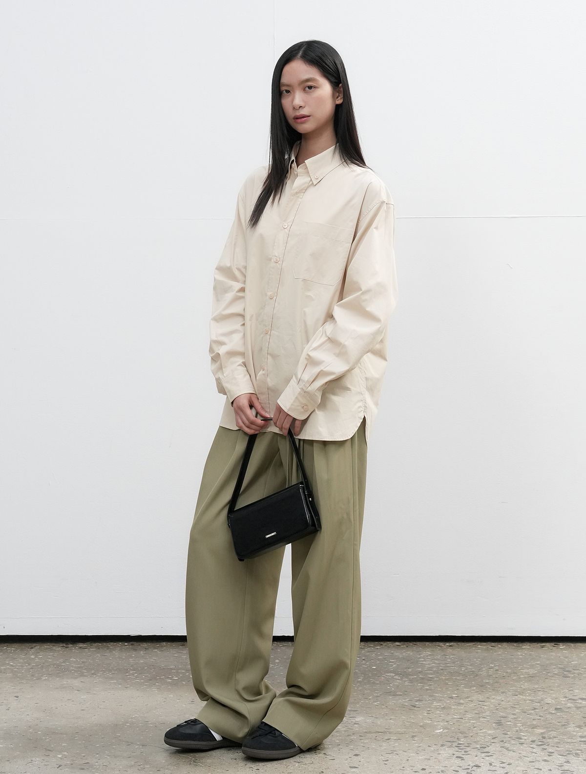 제너럴아이디어(GENERALIDEA) UNISEX 레귤러핏 코튼 셔츠 [BEIGE] / SBE3U03004