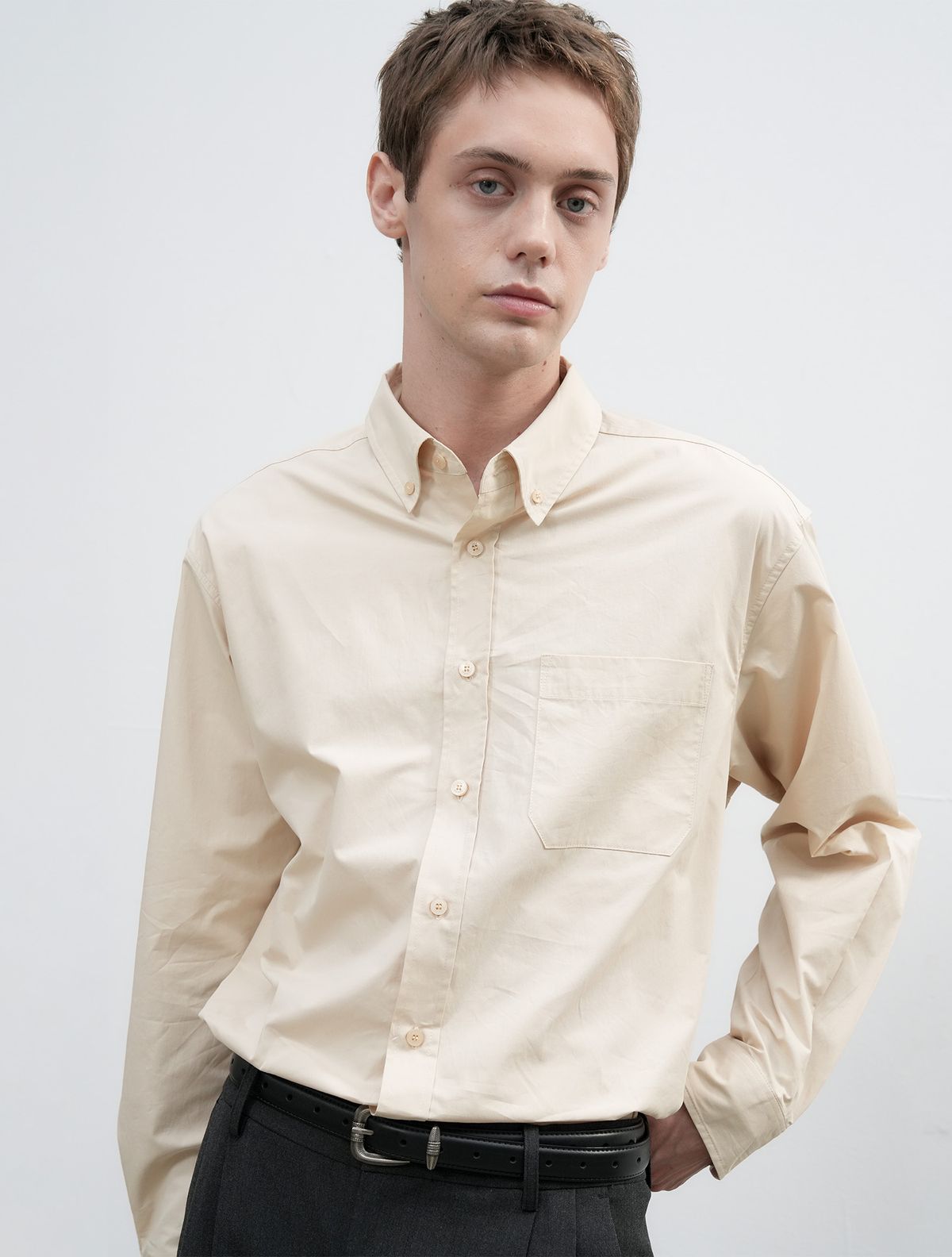 제너럴아이디어(GENERALIDEA) UNISEX 레귤러핏 코튼 셔츠 [BEIGE] / SBE3U03004