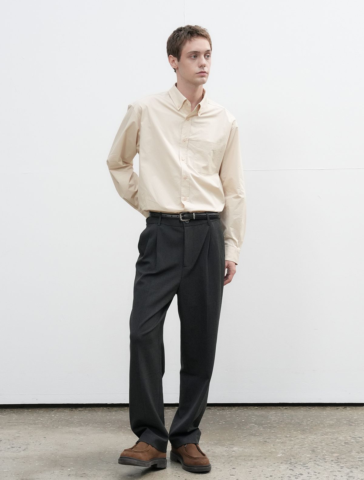 제너럴아이디어(GENERALIDEA) UNISEX 레귤러핏 코튼 셔츠 [BEIGE] / SBE3U03004
