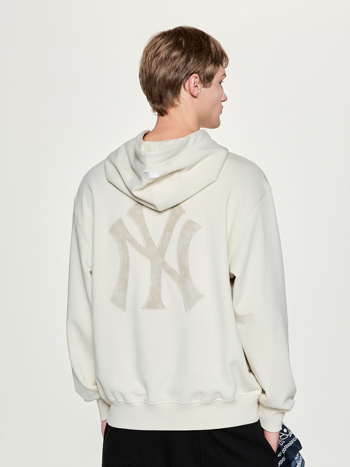 엠엘비(MLB) 모노그램 빈티지 빅럭스 후드티 NY (D.Cream)