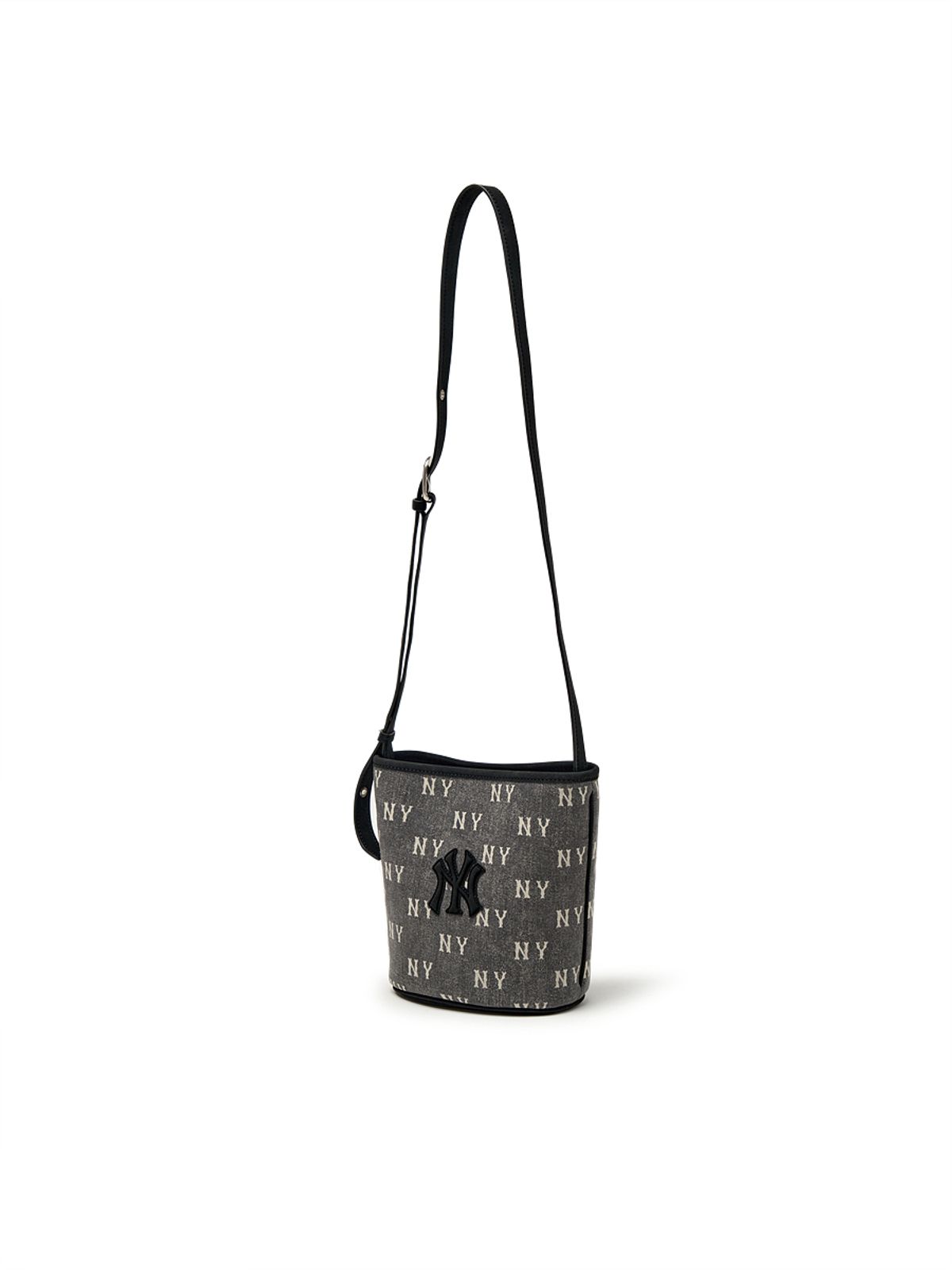 엠엘비(MLB) 클래식 모노그램 빈티지 데님 미니 버킷백 NY (Charcoal Grey)