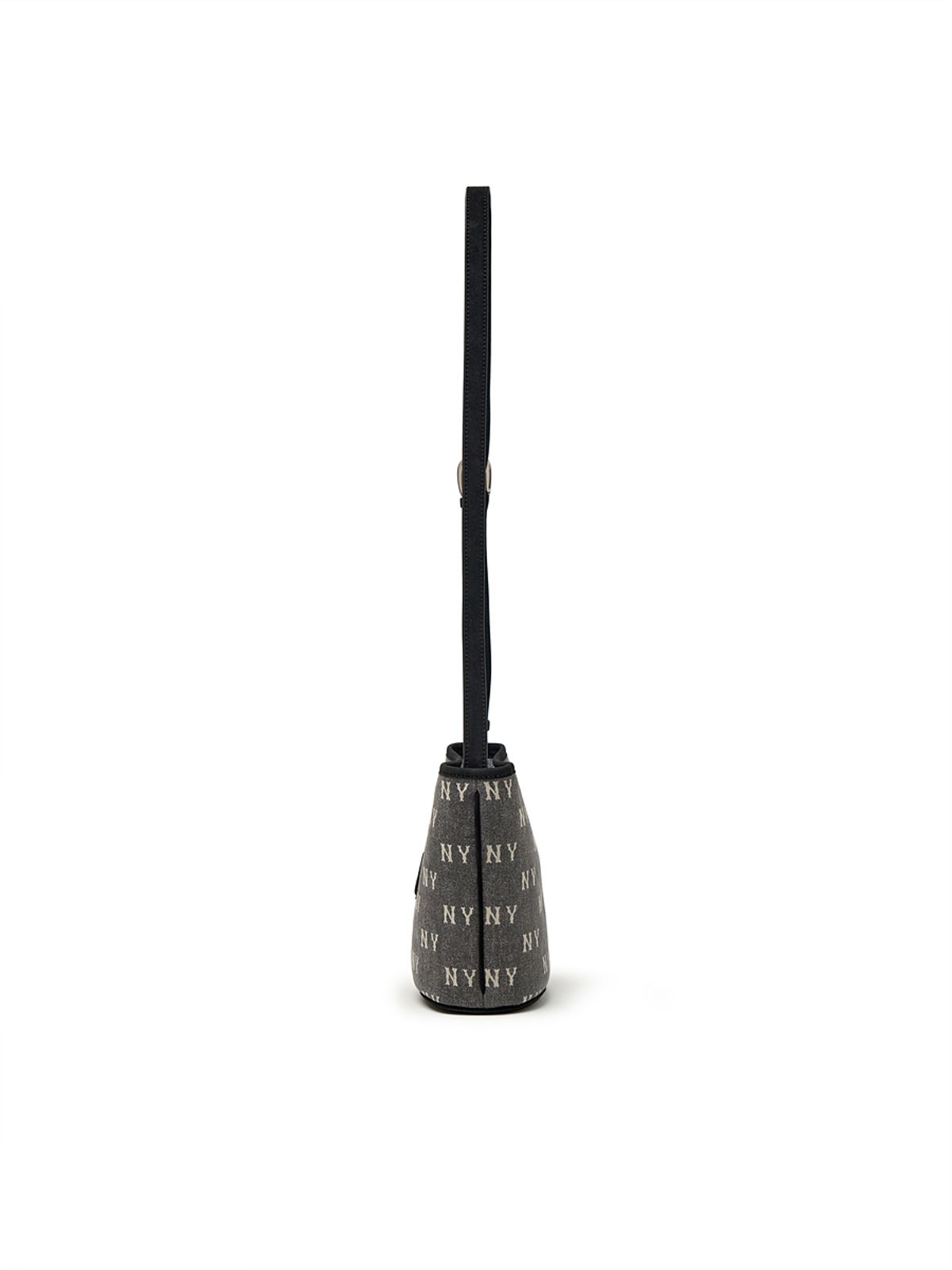엠엘비(MLB) 클래식 모노그램 빈티지 데님 미니 버킷백 NY (Charcoal Grey)