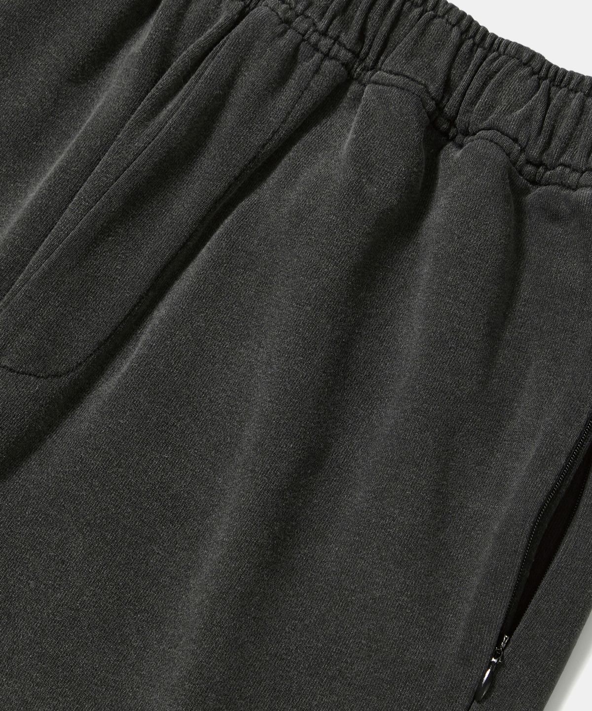컬럼비아 유니버시티(COLUMBIA UNIVERSITY) TINY SCRIPT LOOSE-FIT DENIM TERRY SWEATPANTS_BLACK JEAN