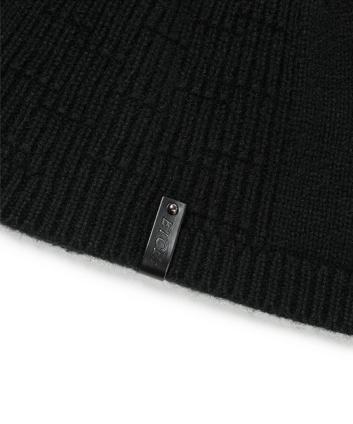 이티씨이(ETCE) LEATHER LABEL BEANIE (BLACK)