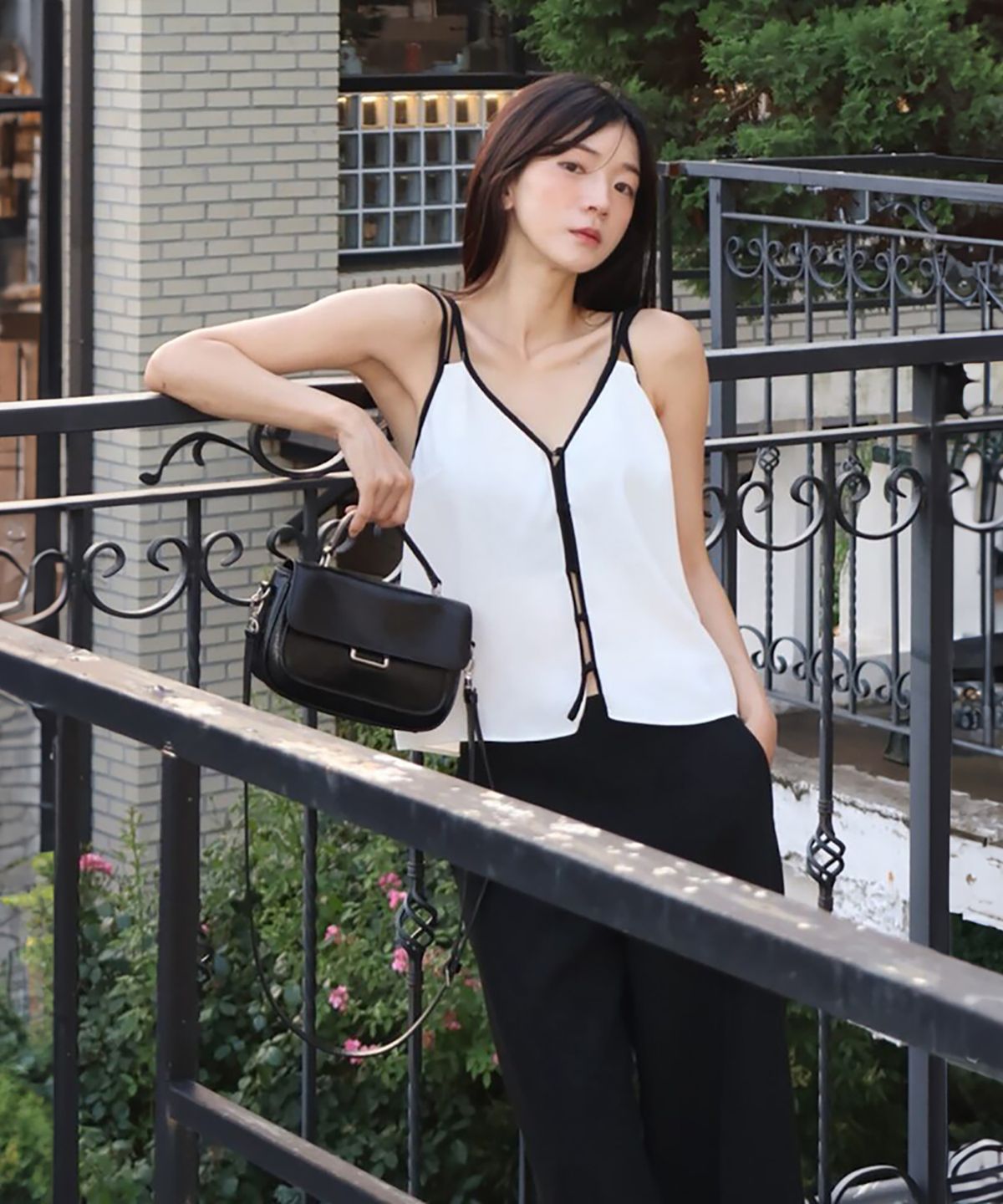 빈폴 액세서리(BEANPOLE ACCESSORY) 노라 플랩 크로스백  블랙