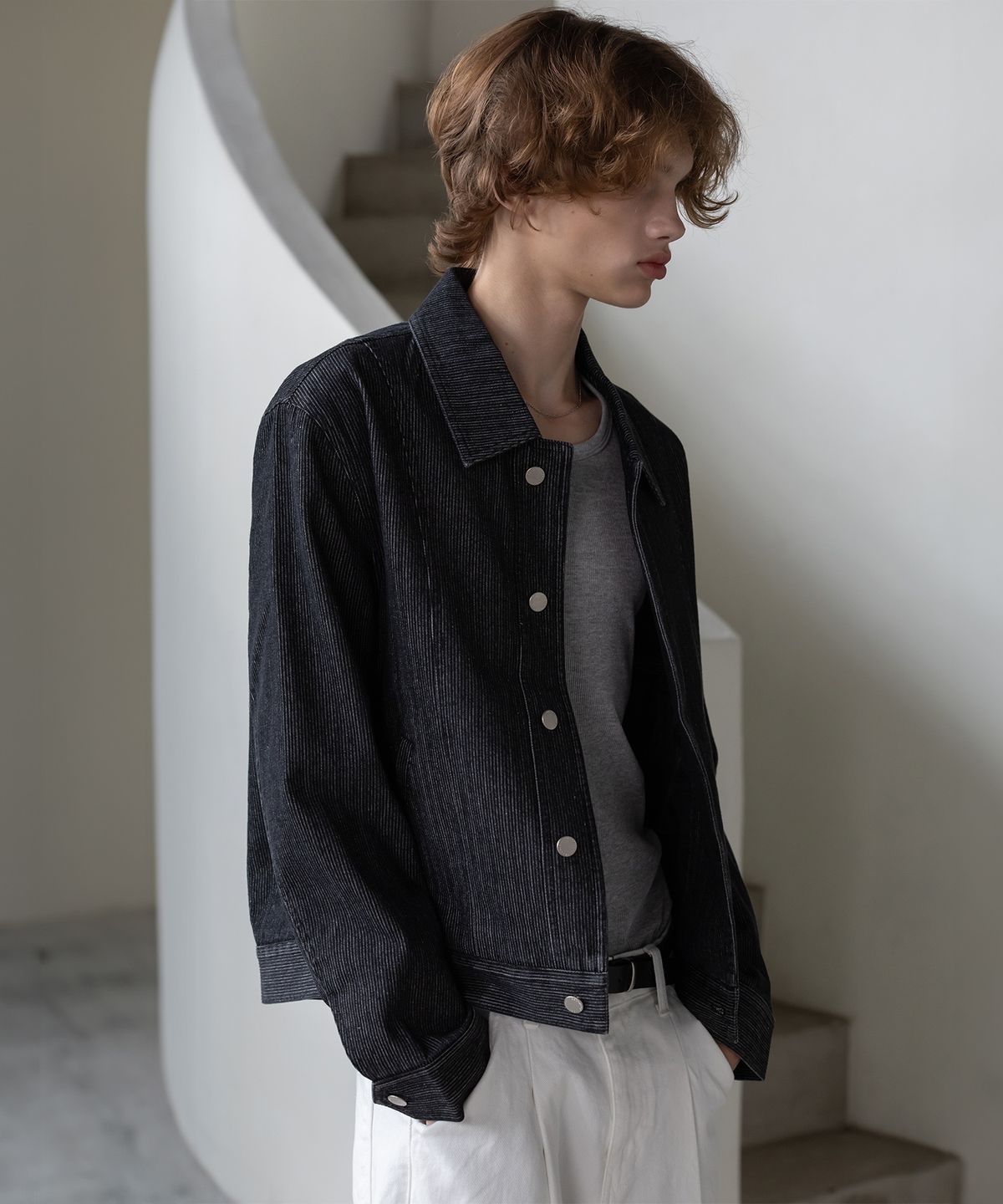 데꼬로소(DECOROSO) 리브 텍스처 데님 블루종 자켓 [블랙]