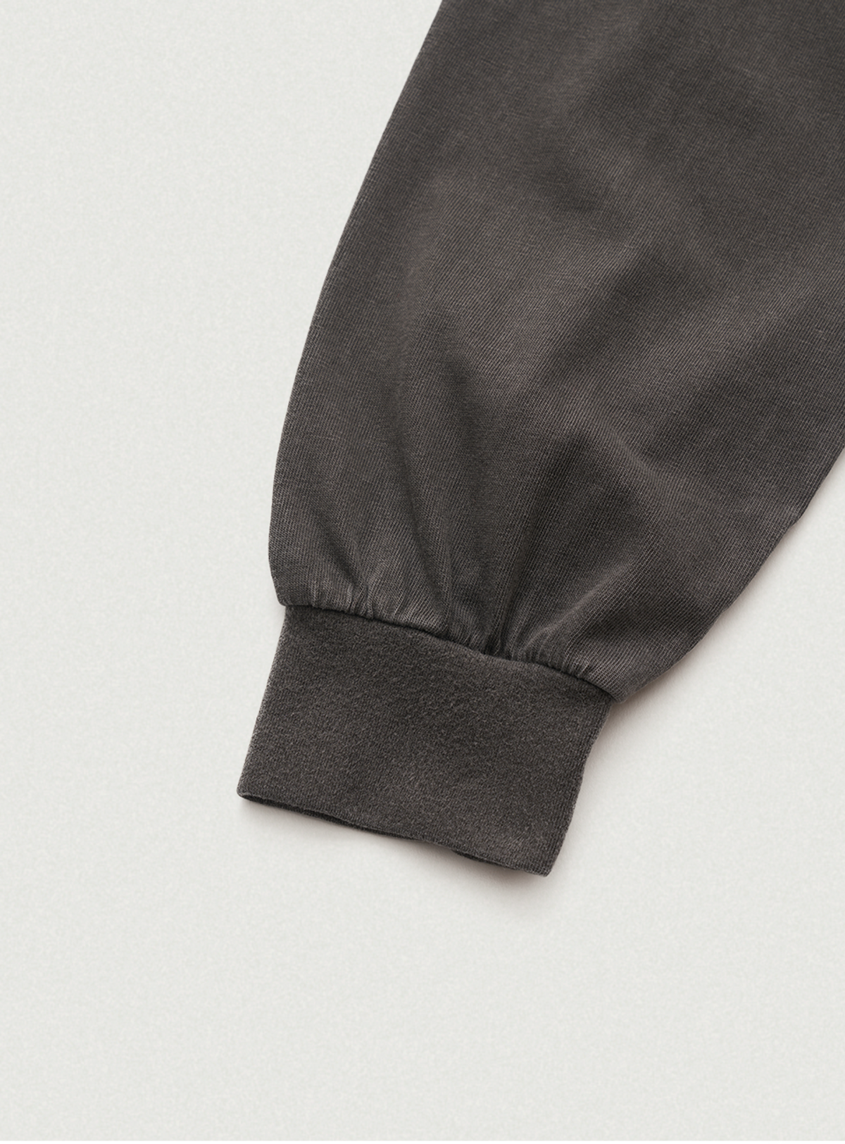 더바넷(THEBARNNET) Maro Pigment Pocket T-Shirt_Charcoal