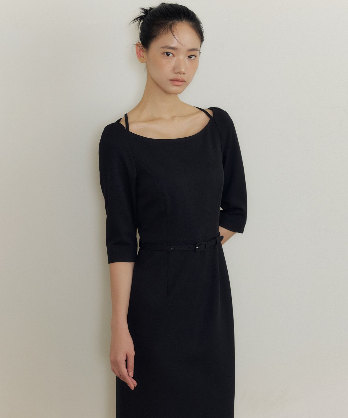 루시르주(LUCIR ZU) Thalia Belted Boatneck Dress (black)