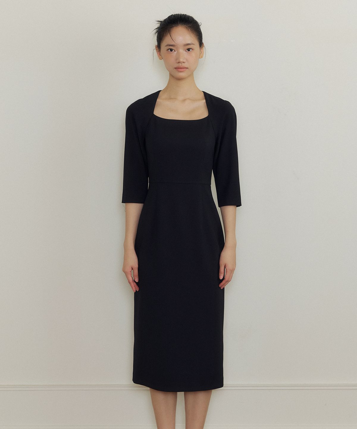 루시르주(LUCIR ZU) Raglan Square Neck Dress (black)