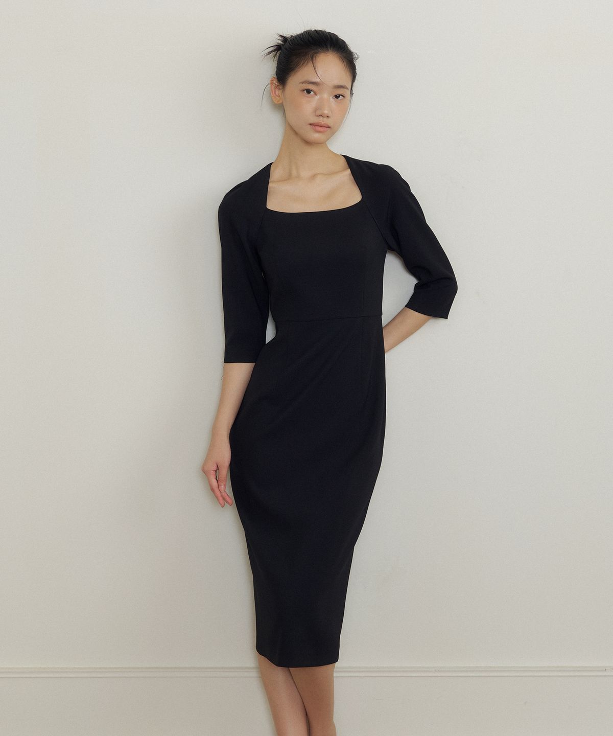 루시르주(LUCIR ZU) Raglan Square Neck Dress (black)