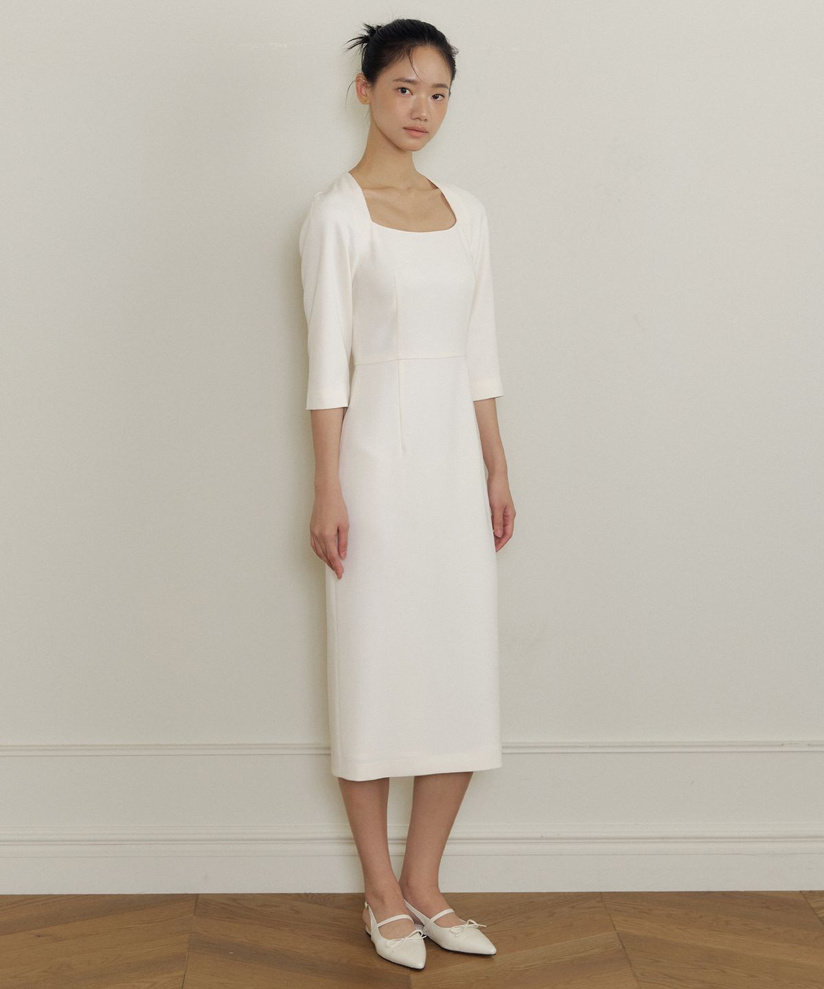 루시르주(LUCIR ZU) Raglan Square Neck Dress (ivory)