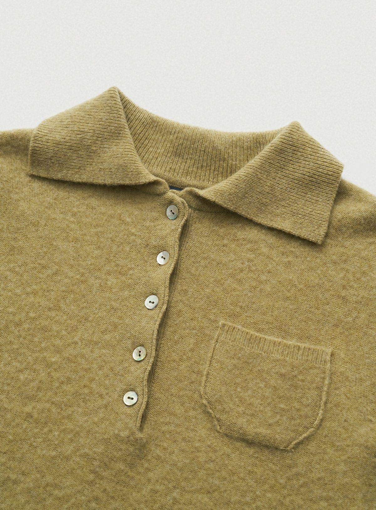 더바넷(THEBARNNET) Fluffy Half Collar Knit_Olive