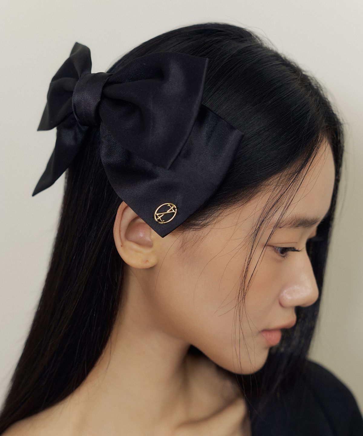 루시르주(LUCIR ZU) Royal Satin Bow Hair Clip (black)