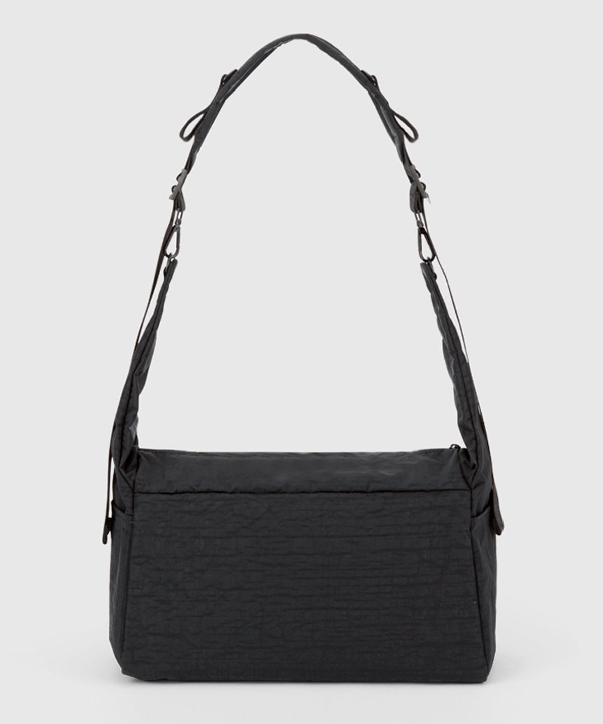 몬스터리퍼블릭(MONSTER REPUBLIC) COME IN MESSENGER BAG / BLACK