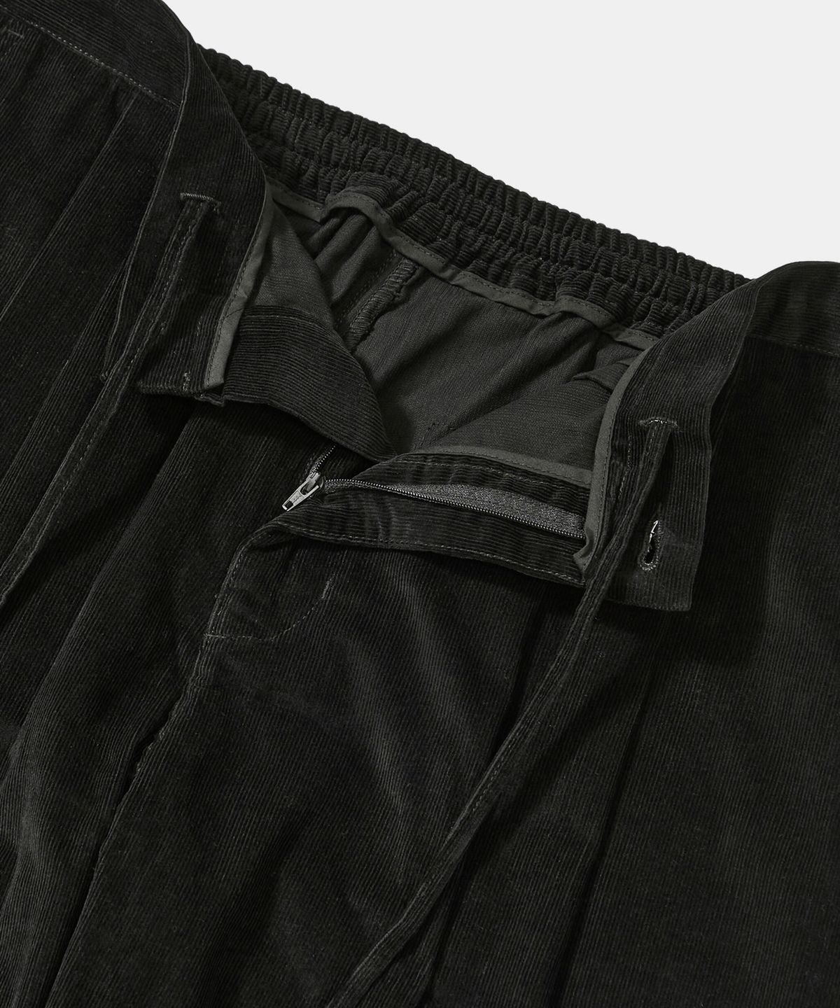 컬럼비아 유니버시티(COLUMBIA UNIVERSITY) TRAJAN LABEL PINTUCK WIDE-FIT CORDUROY PANTS_BLACK