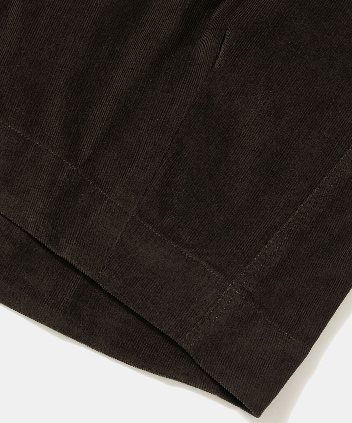 컬럼비아 유니버시티(COLUMBIA UNIVERSITY) TRAJAN LABEL ALL-ROUND CORDUROY PLEATS LONG SKIRTS_BROWN