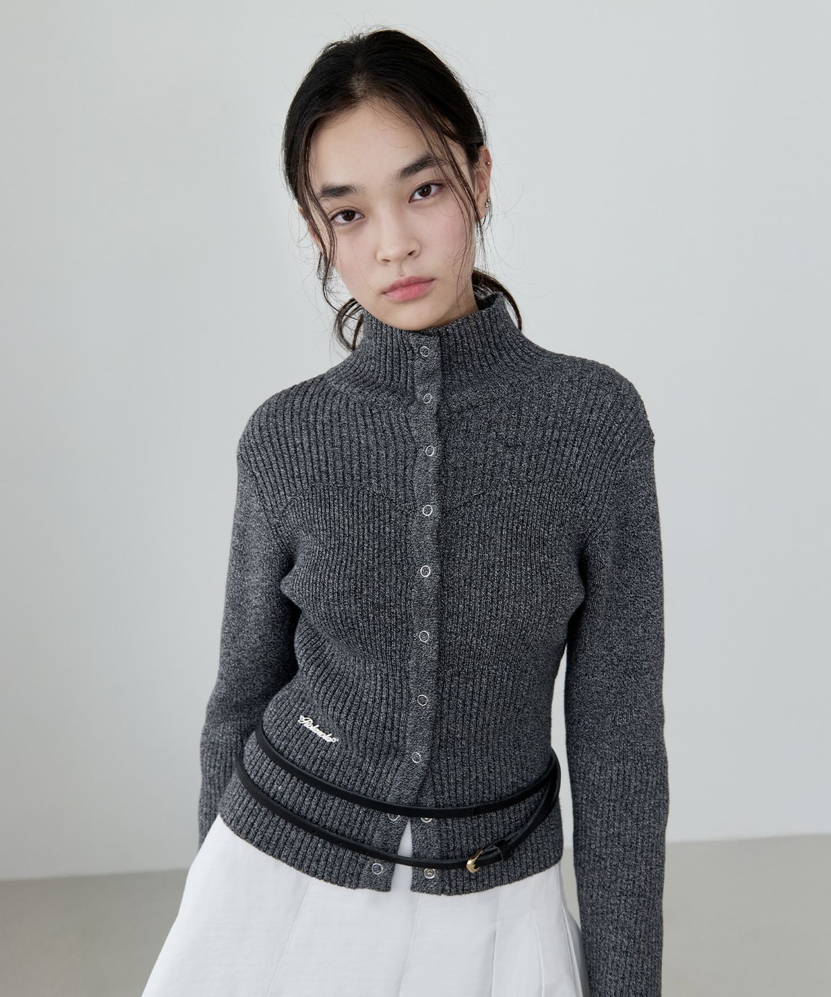 로라로라(ROLAROLA) RIBBED HIGH NECK KNIT CARDIGAN BLACK