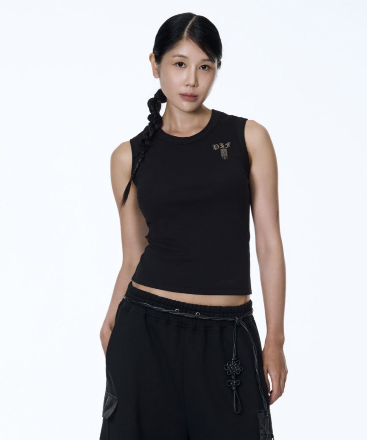 칠 하나 투 구육(71TO96) 수호키링,Blessing Knot  Sleeveless (Black)