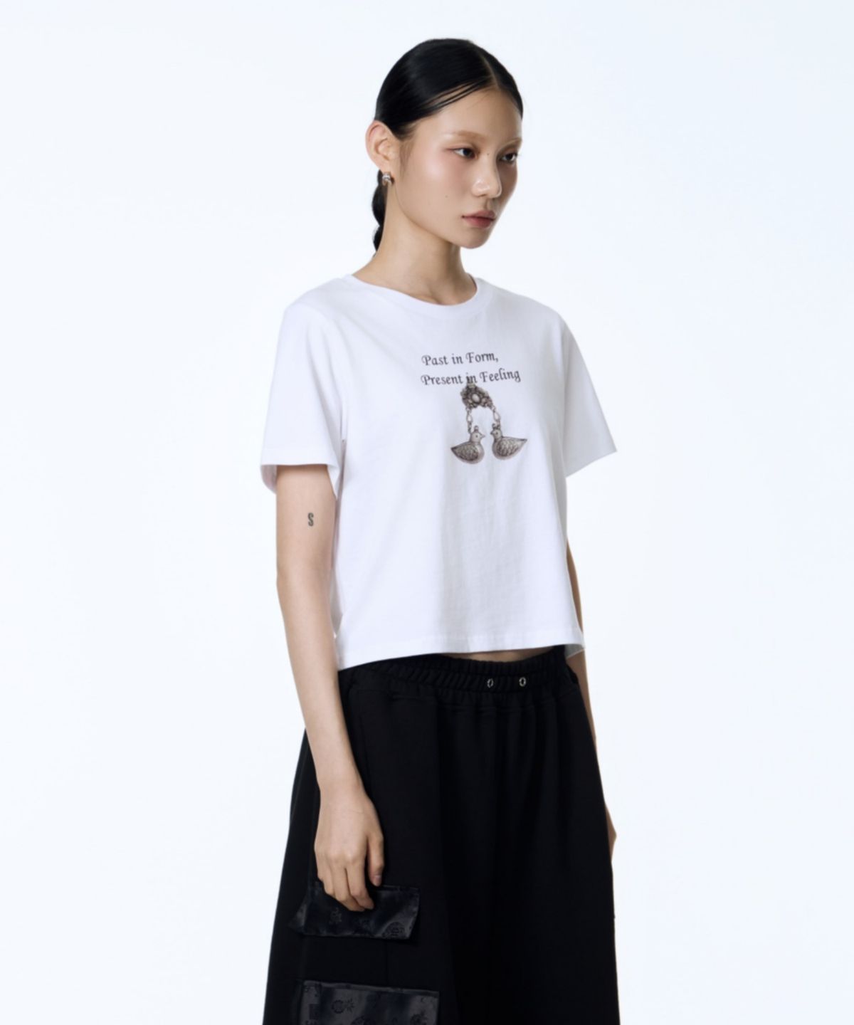 칠 하나 투 구육(71TO96) Mandarin duck Keyring Crop T-Shirt (White)