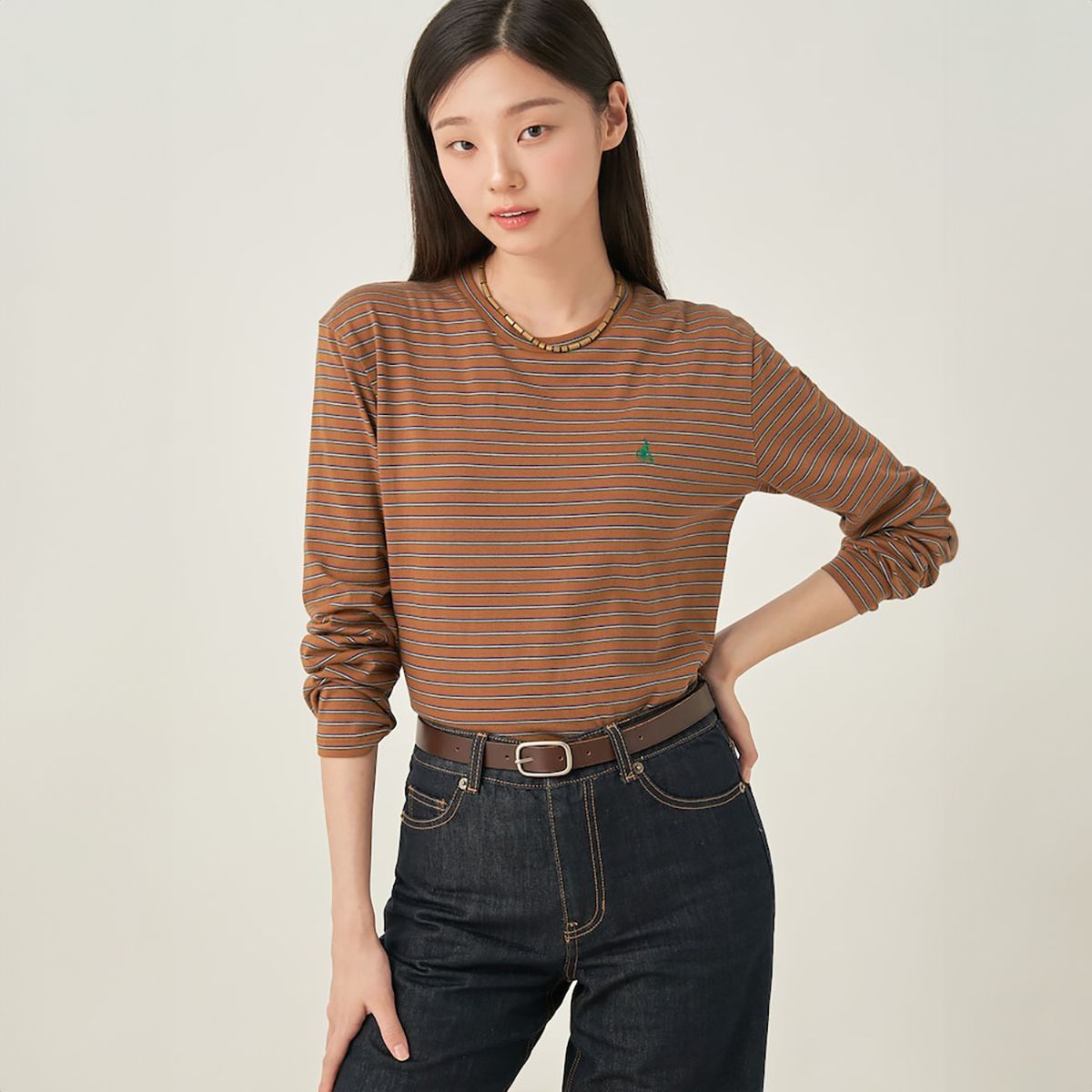 빈폴 레이디스(BEANPOLE LADIES) 멀티 스트라이프 세미 오버핏 티셔츠  브라운 (BF5741C03D)