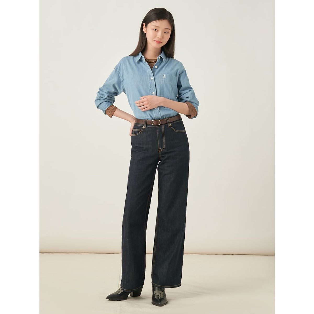 빈폴 레이디스(BEANPOLE LADIES) 데님 오버핏 셔츠  스카이 블루 (BF5764C03Q)