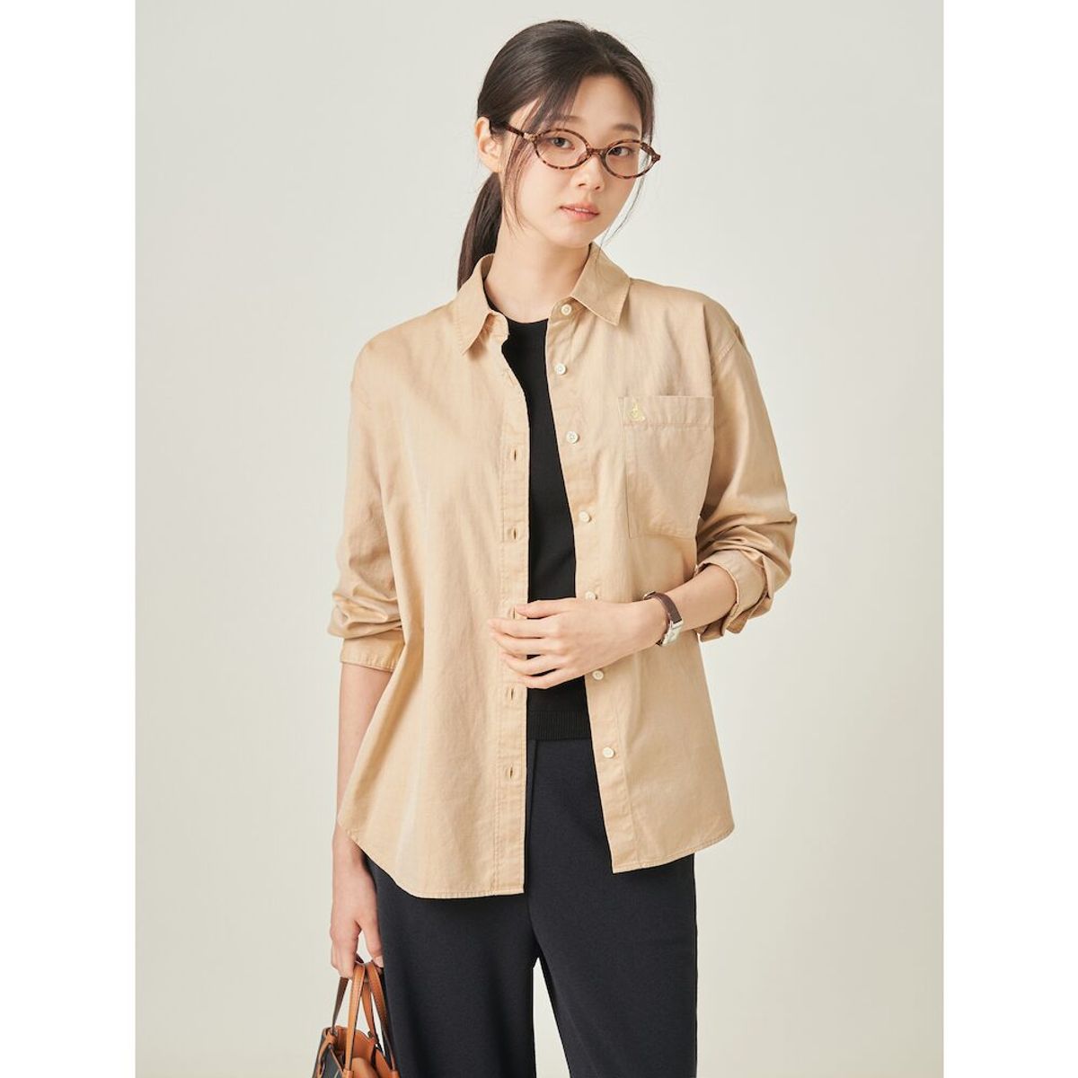 빈폴 레이디스(BEANPOLE LADIES) 코튼 트윌 워싱 오버핏 셔츠  베이지 (BF5864C01A)