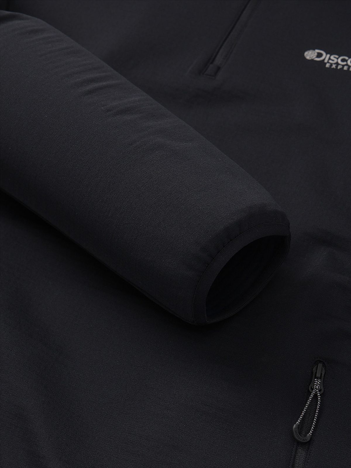 디스커버리 익스페디션(DISCOVERY EXPEDITION) 남성 그리드 반집업 티셔츠 (BLACK)