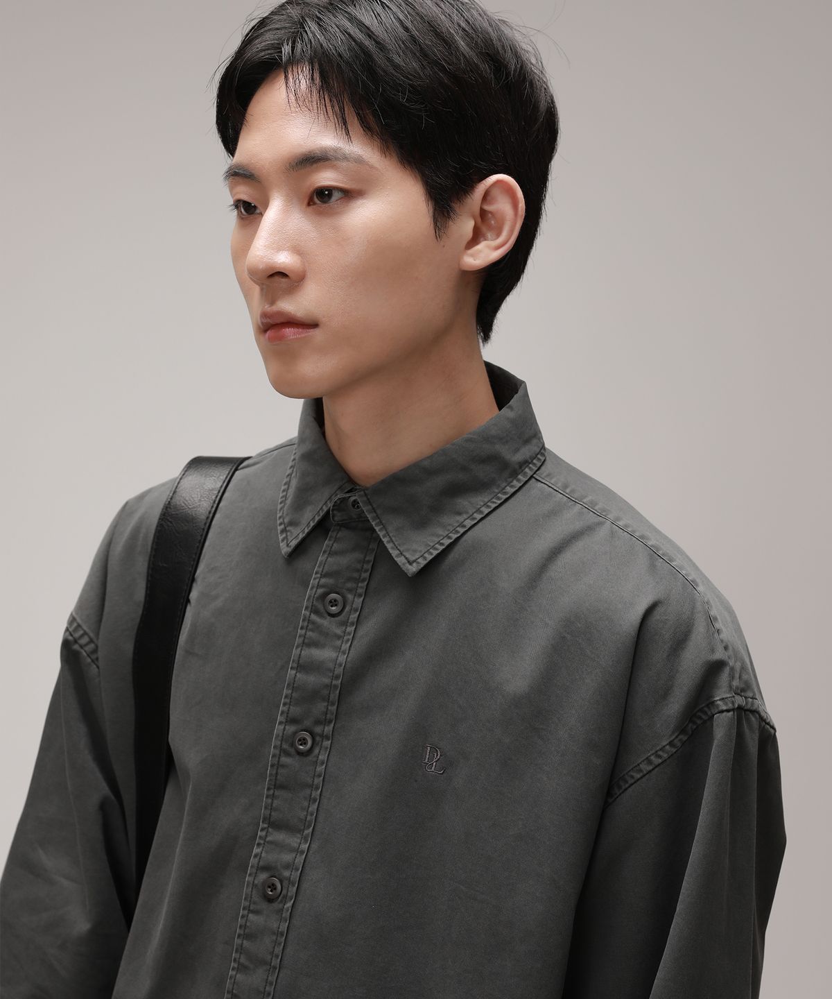 디벨로브(DEVELOVE) 빈티지 오버핏 피그먼트 셔츠_워시드 스톤