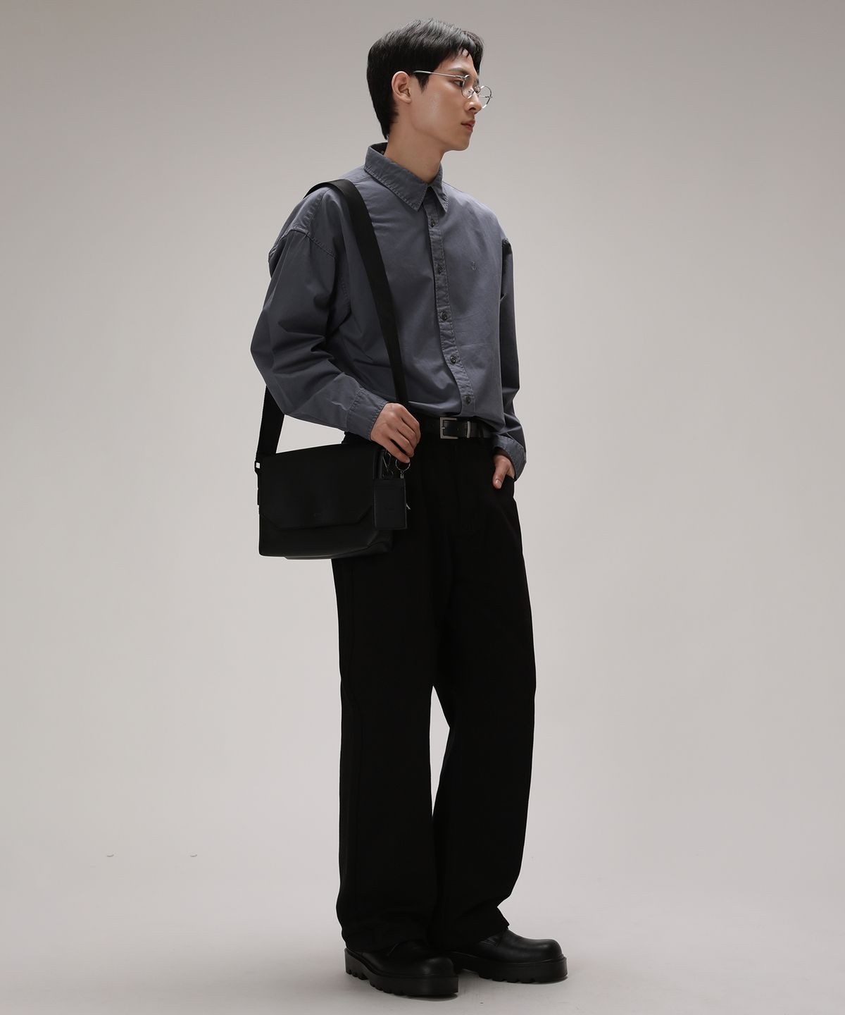 디벨로브(DEVELOVE) 빈티지 오버핏 피그먼트 셔츠_애쉬 블루