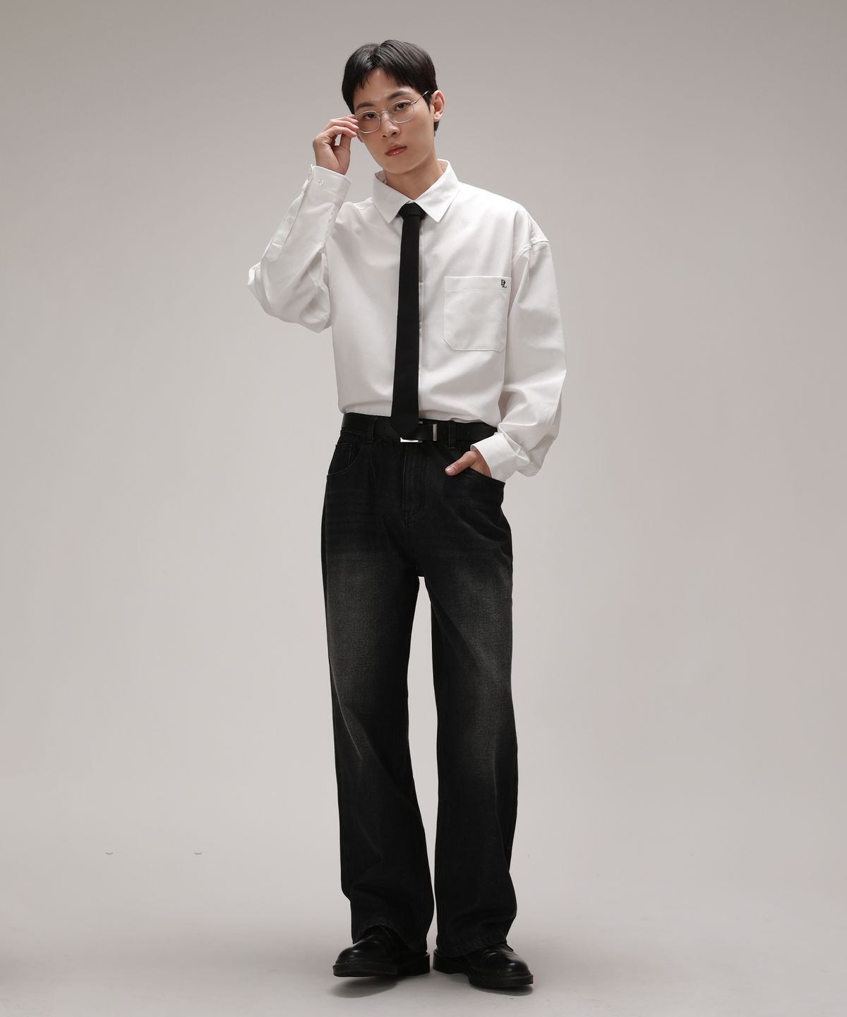디벨로브(DEVELOVE) 소프트 페이드 세미와이드 데님 팬츠_블랙