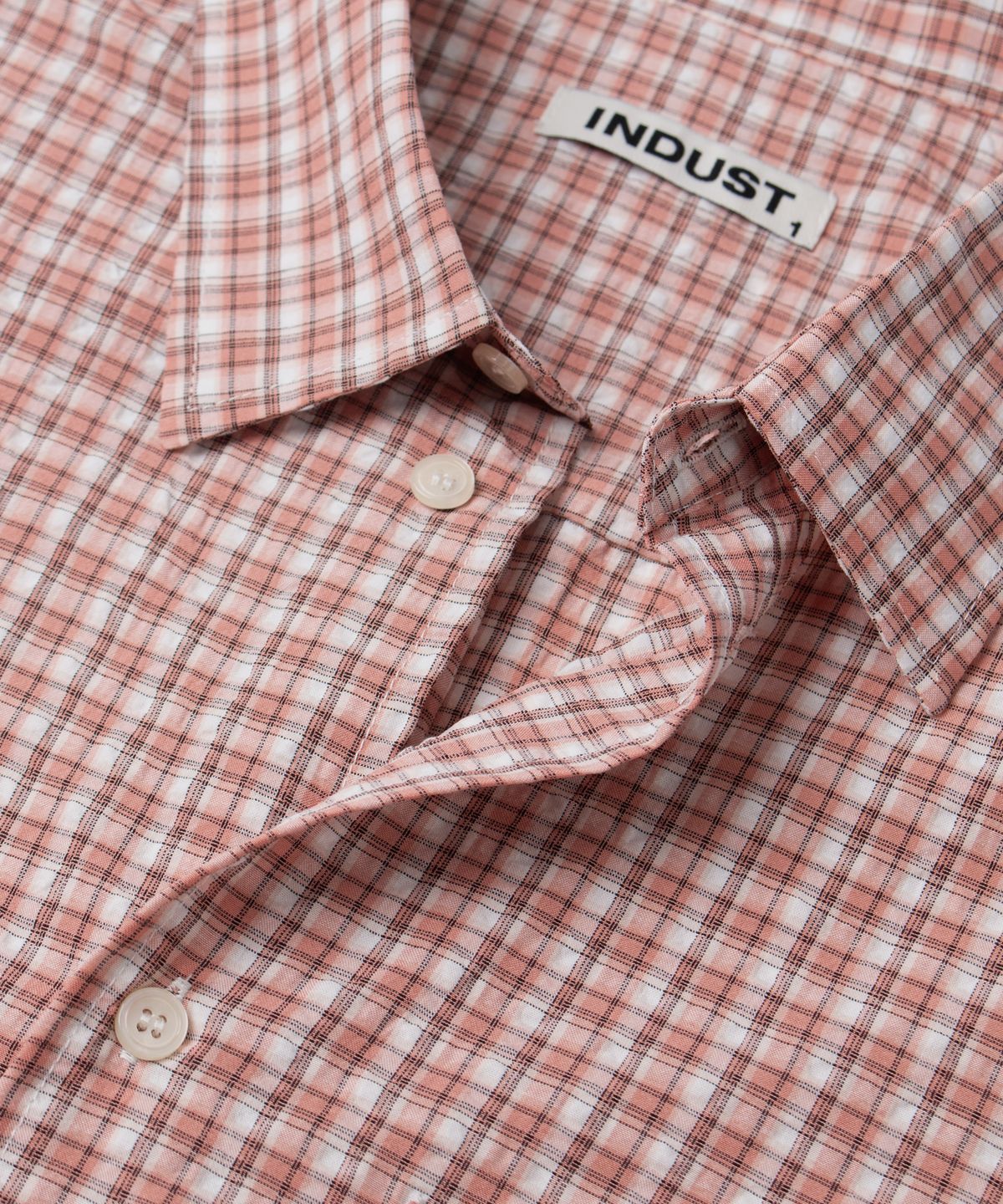 인더스트(INDUST) 러스트 체크 셔츠_코랄레드