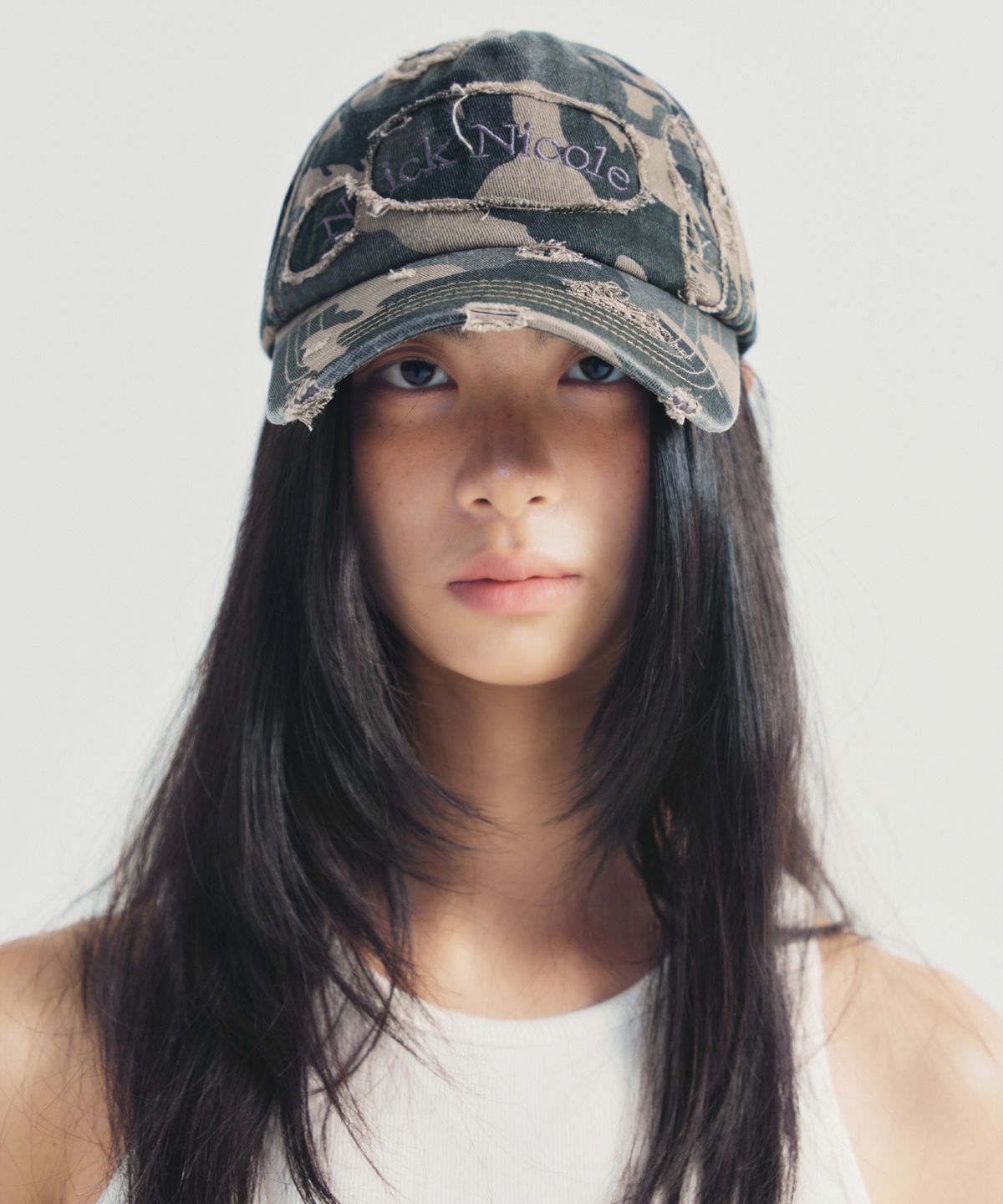 닉앤니콜(NICK&NICOLE) DESTROYED CAMO LOGO BALL CAP_BLACK BEIGE