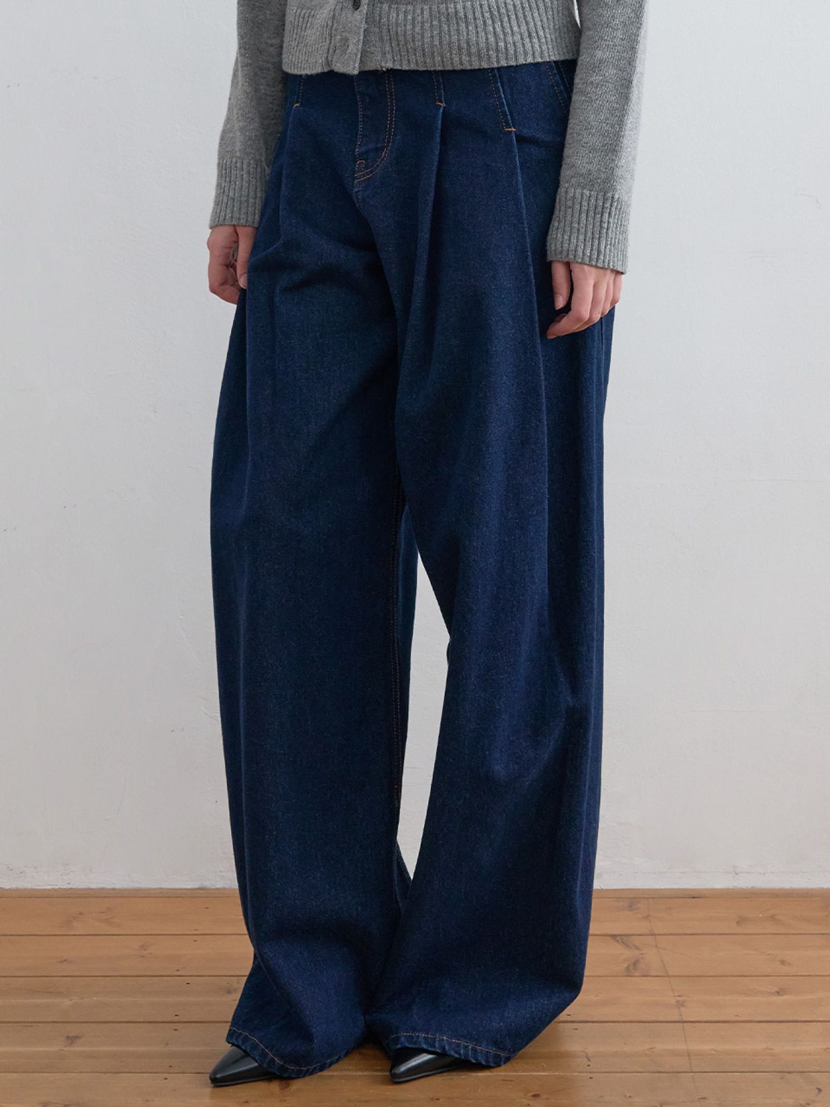기준(KIJUN) Curved Seam Wide Jeans Indigo