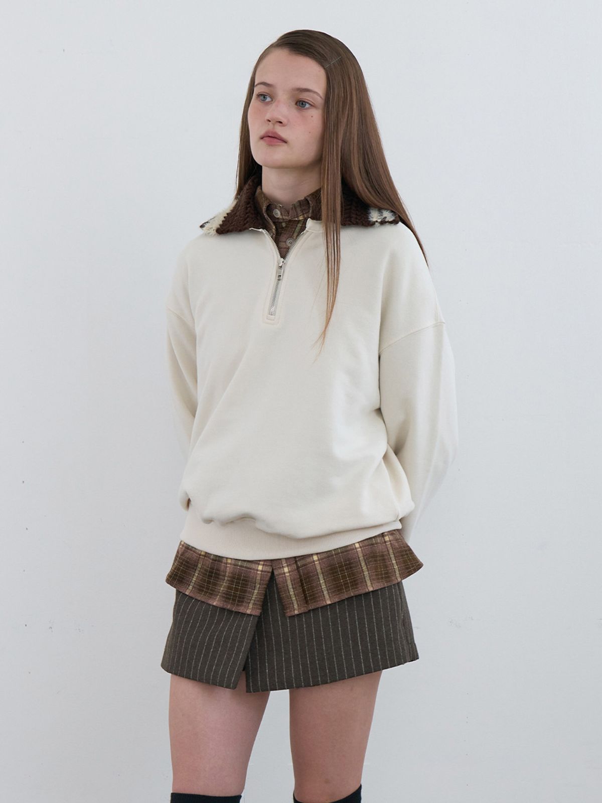 기준(KIJUN) Crochet Collar Half Zip-Up Pullover Ivory
