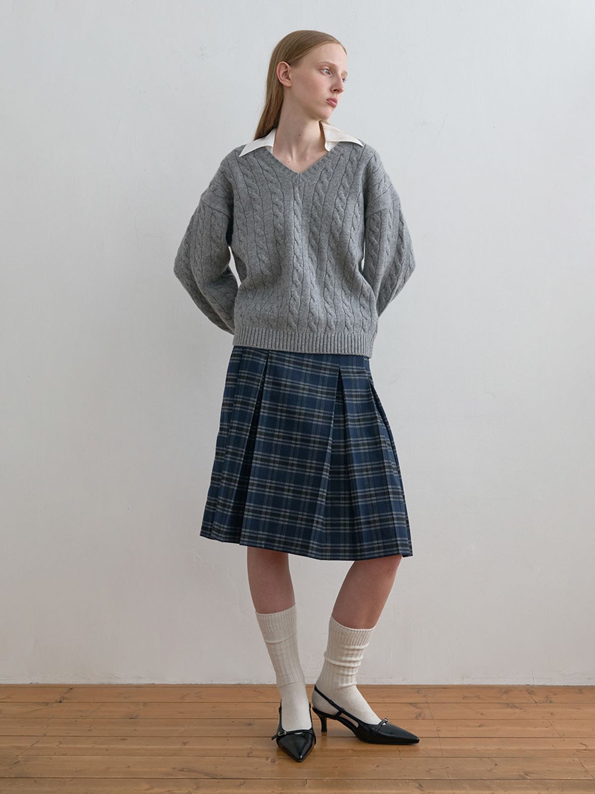 기준(KIJUN) Shirt Collar V-Neck Knit Melange Grey