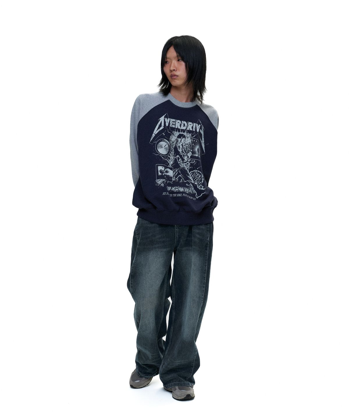 디파이클럽로버스(DEFYCLUBROBBERS) Overdrive reglan sweatshirt (2color)