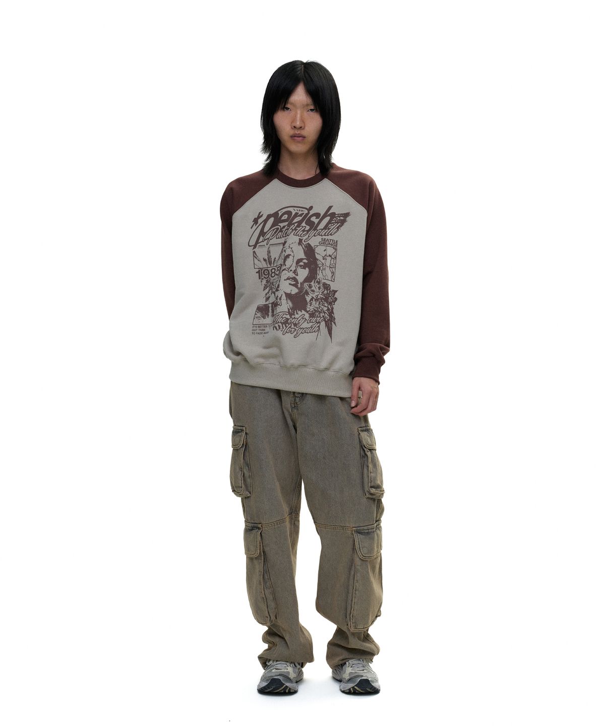 디파이클럽로버스(DEFYCLUBROBBERS) Grunge reglan sweatshirt
